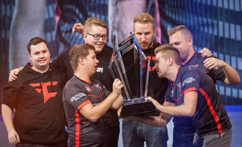 WBGvsLNG前瞻：Scout各项数据包围Xiaohu 两支队伍均运营为主