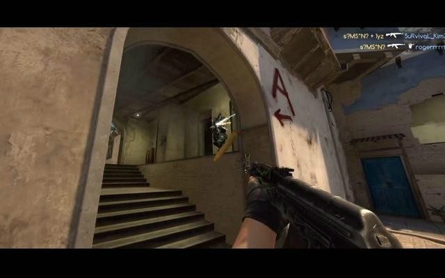 JackeyLove ：对面AD英雄池顺手的只有这几只 这版本不太厉害 没做特别针对